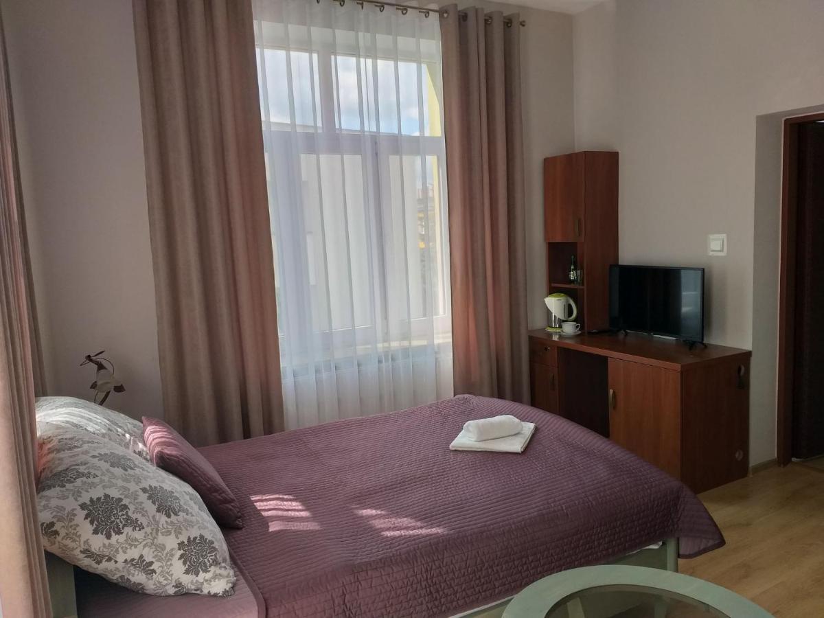 Pensjonat Zamek Derslawa Busko-Zdroj Bagian luar foto